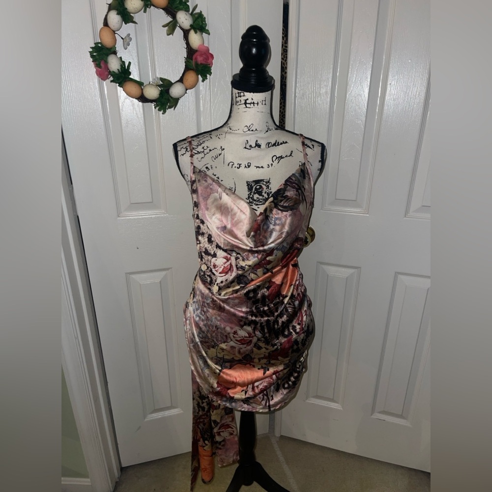Worn once Missguided Floral Satin Wrap Dress US 10